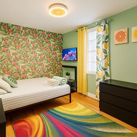 Tropical Comfort Room In Harlem Cozy Stay With Snacks & Style New York Exterior photo