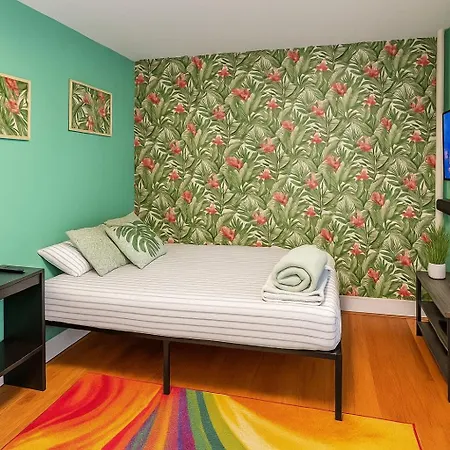 Tropical Style Room New York Exterior photo