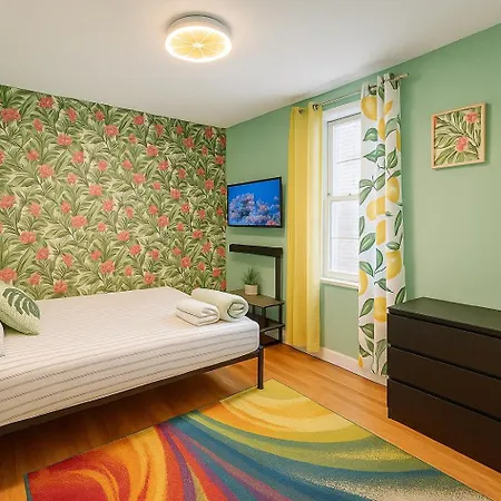 Tropical Comfort Room In Harlem Cozy Stay With Snacks & Style New York Exterior photo